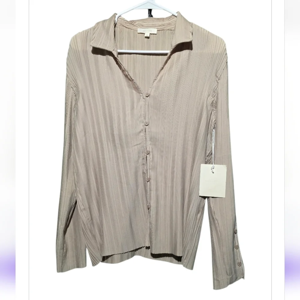 All Row Pleated Beige Blouse SET NWT Top PTP 24 Pants 38 Stretch - Picture 3 of 6